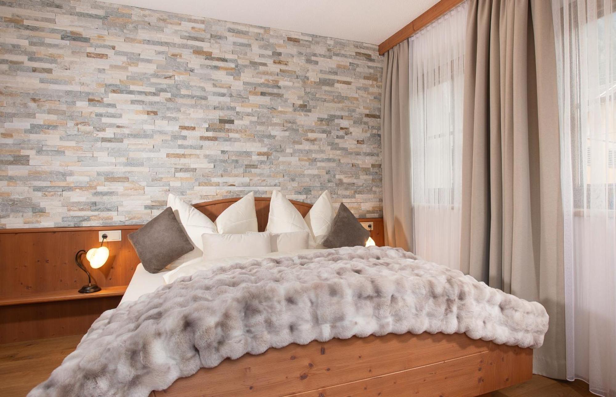 Hotel Brixnerhof Im Zillertal à Schlitters Extérieur photo